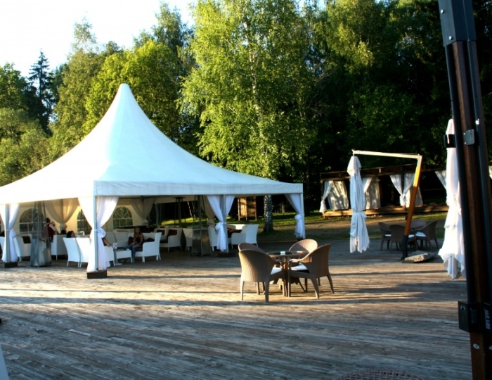 Пирс на берегу пруда - Отель Солнечный Park Hotel SPA Подмосковье